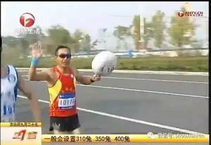 寿县马拉松第一人权良胜与野兔赛跑,猜猜谁赢了 同时被聘为2017合肥国际马拉松推广大使